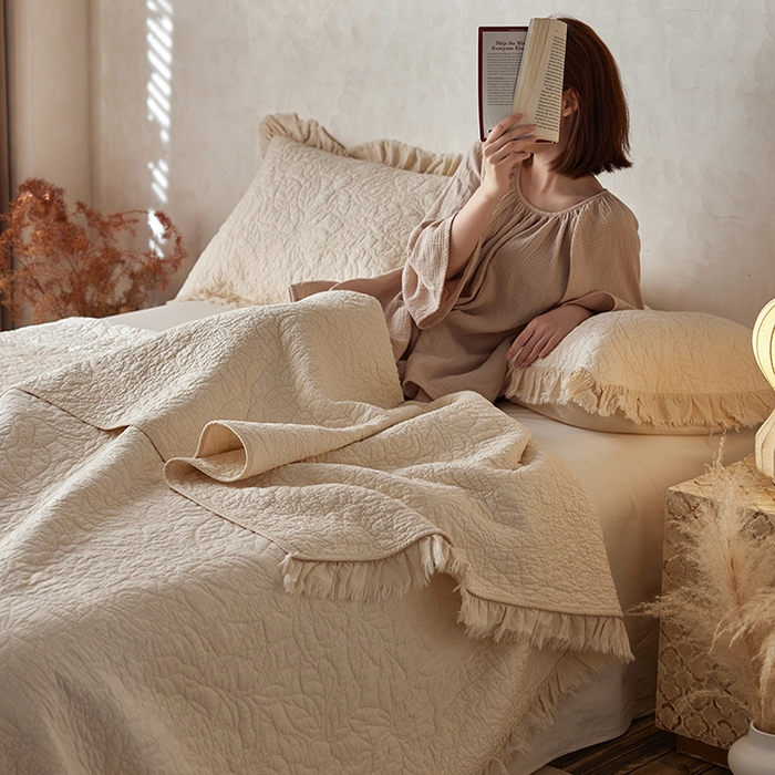 91家纺网 家纺一手货源 找家纺 安莱生活 2024新品百分百全棉密道绗缝成品酵素洗多功能床盖三件套 晓薇