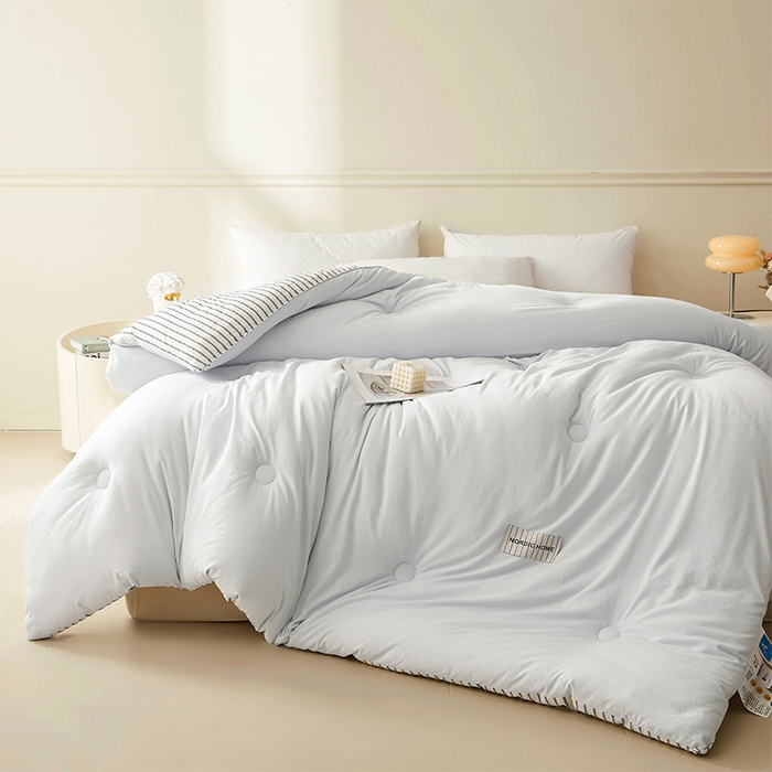 91家纺网 家纺一手货源 找家纺 荔禾家居 2024新款A类素色条纹双拼大豆被子被芯 条纹-洱海蓝