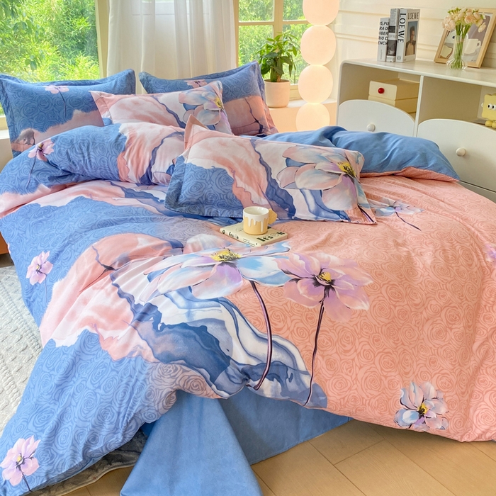 91家纺网 家纺一手货源 找家纺 2025新款植物羊绒大板磨毛活性印花四件套花舞悠然