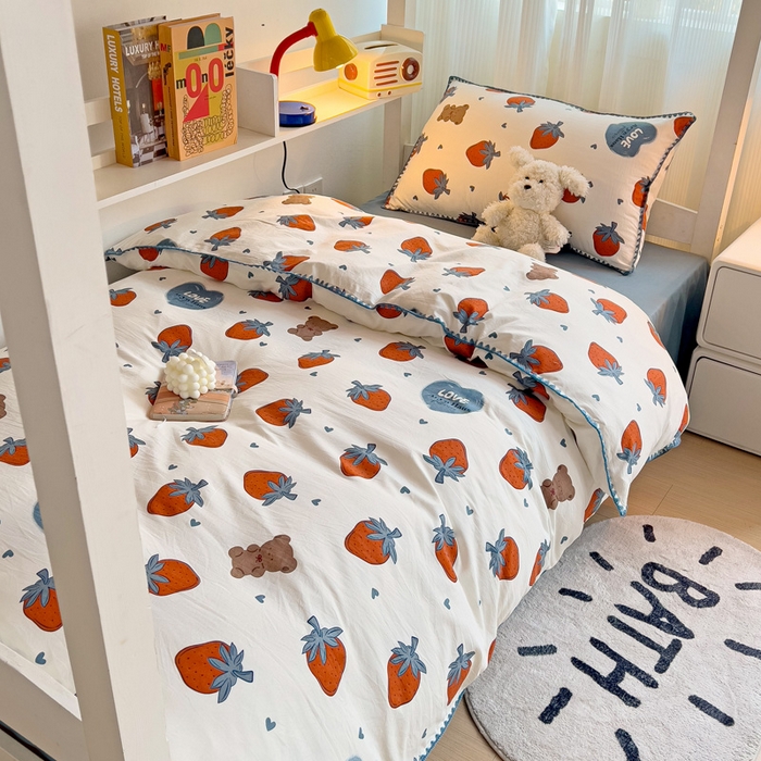 91家纺网 家纺一手货源 找家纺 贝扬思家纺 2024新款贝壳绣水洗双层纱系列-8月新品（学生三件套） 莓天开心