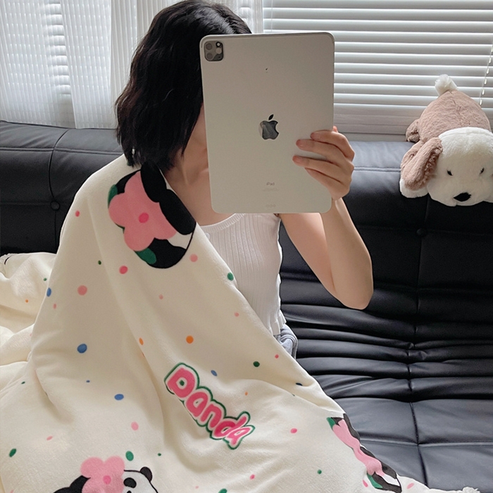 91家纺网 家纺一手货源 找家纺 萝莉家纺 2024秋冬新款多功能加厚牛奶绒羊羔绒多功能毛毯 波点熊猫