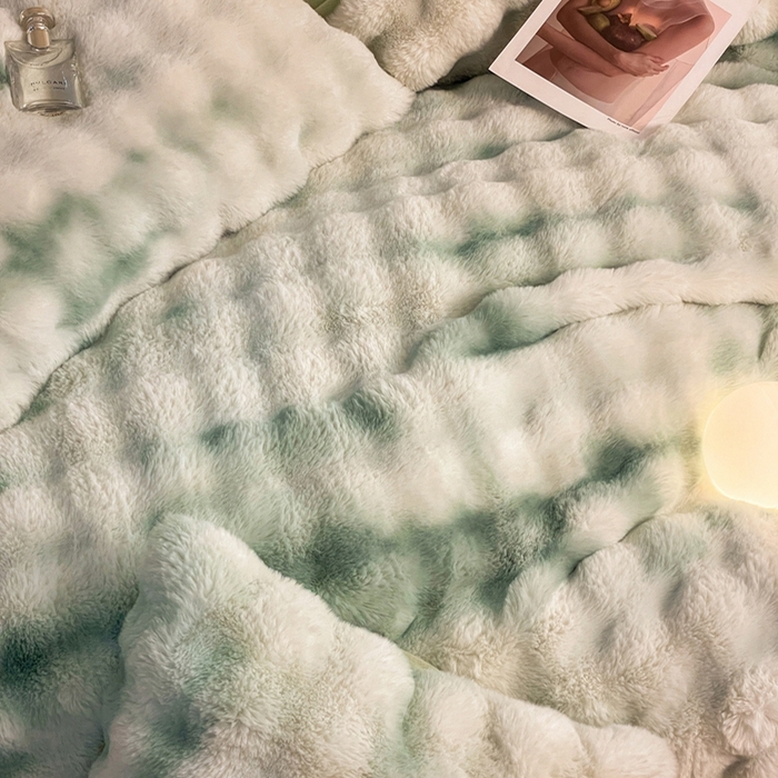 91家纺网 家纺一手货源 找家纺 星座家纺 2025新款大泡泡兔兔绒四件套-场景2 淡雅绿