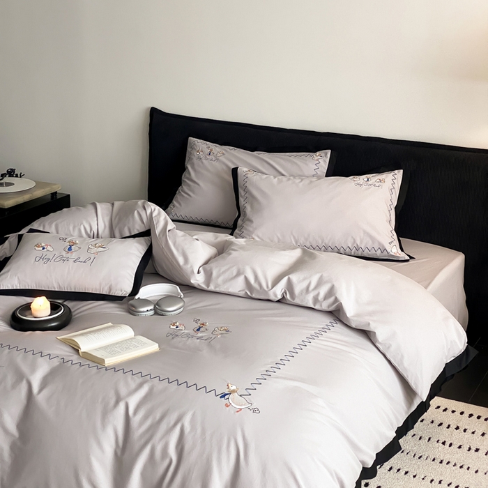 91家纺网 家纺一手货源 找家纺 （总）如一 2024新款A类全棉水洗棉工艺刺绣四件套-加油鸭系列