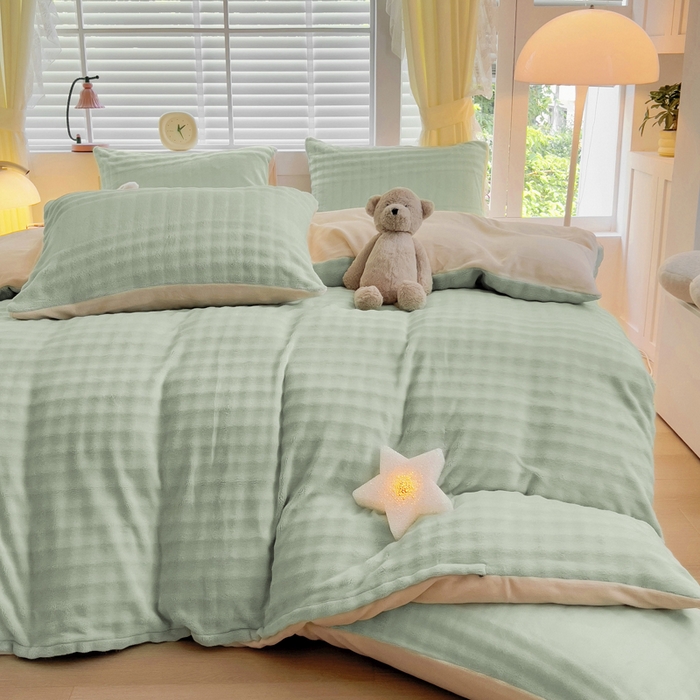 91家纺网 家纺一手货源 找家纺 琪琪阁家纺 2024新款牛奶绒泡泡绒单被套 抹茶绿