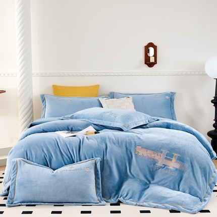 91家纺网 家纺一手货源 找家纺 （总）昊翔2024新款牛奶绒刺绣四件套