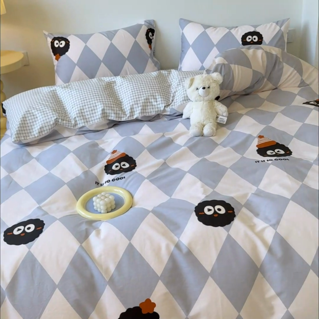 91家纺网 家纺一手货源 找家纺 感遇家纺 2024新款全棉印花四件套 菱格煤球