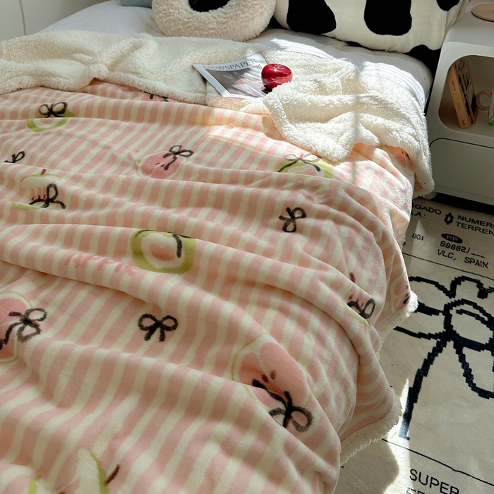 91家纺网 家纺一手货源 找家纺 萝莉家纺 2024秋冬新款多功能加厚牛奶绒羊羔绒多功能毛毯 青苹果