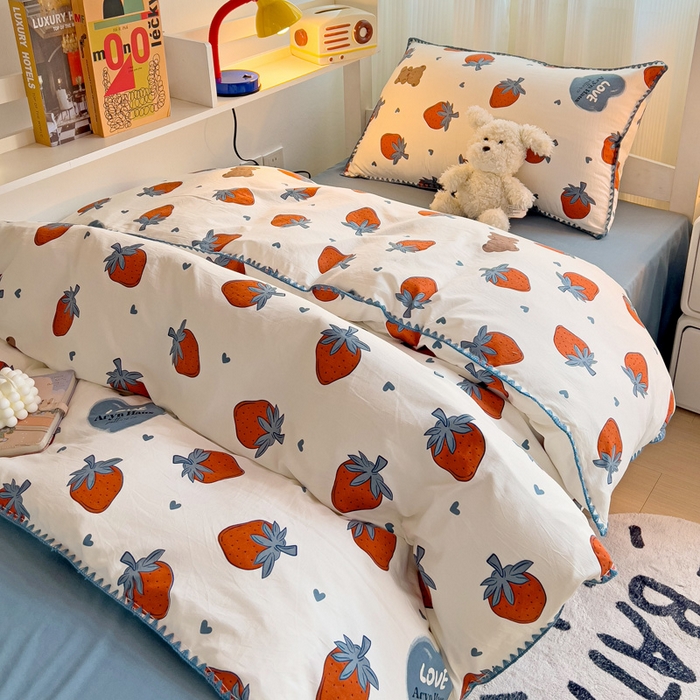 91家纺网 家纺一手货源 找家纺 贝扬思家纺 2024新款贝壳绣水洗双层纱系列-8月新品（学生三件套） 莓天开心