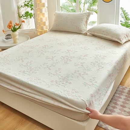 云玲时尚 2025新款纯色雕花绒牛奶绒床笠床罩床垫套 雕花花想容 米色
