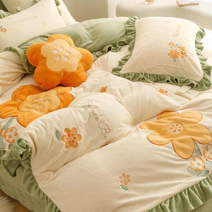 91家纺网 家纺一手货源 找家纺 绒梦里 2024新款加厚韩版贴布绣花牛奶绒-梦之花系列 梦之花-青春绿