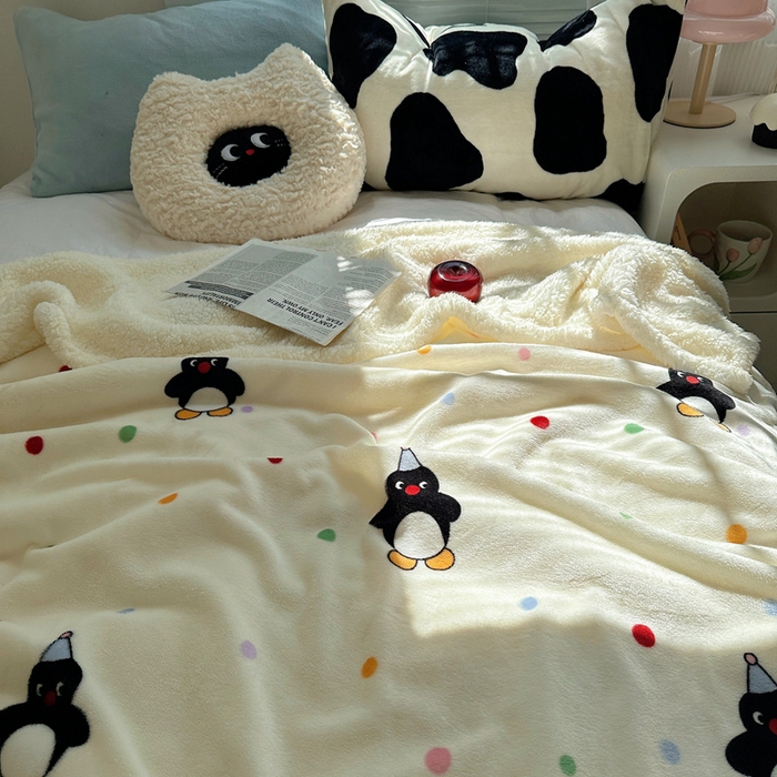 91家纺网 家纺一手货源 找家纺 萝莉家纺 2024秋冬新款多功能加厚牛奶绒羊羔绒多功能毛毯 小企鹅