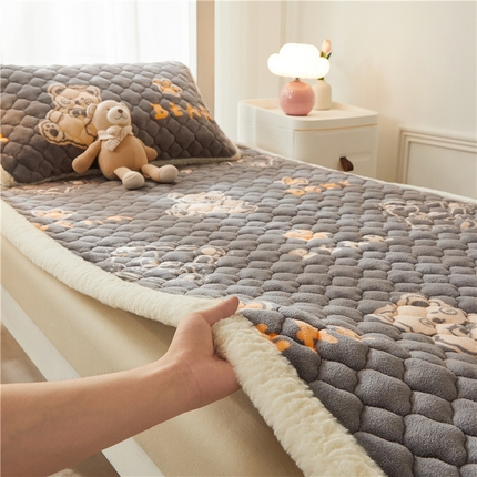 91家纺网 家纺一手货源 找家纺 （总）喜居 2024新款A类加厚牛奶绒床褥子学生床垫子薄床垫床褥垫