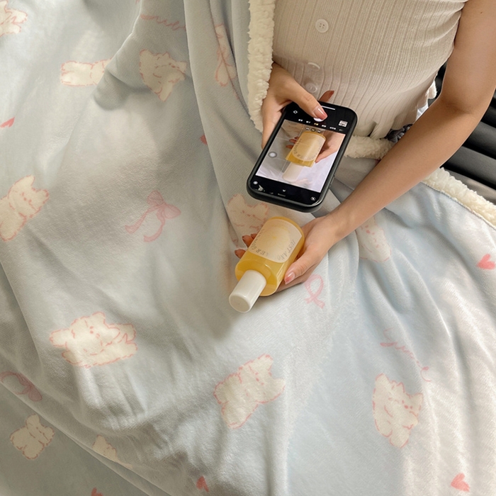 91家纺网 家纺一手货源 找家纺 萝莉家纺 2024秋冬新款多功能加厚牛奶绒羊羔绒多功能毛毯 快乐猫