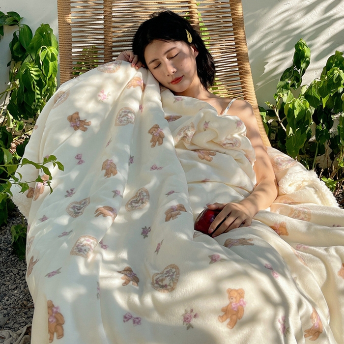 91家纺网 家纺一手货源 找家纺 萝莉家纺 2024秋冬新款多功能加厚牛奶绒羊羔绒多功能毛毯 花束熊