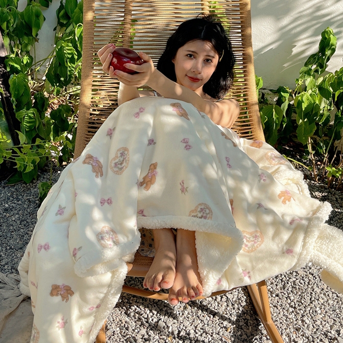 91家纺网 家纺一手货源 找家纺 萝莉家纺 2024秋冬新款多功能加厚牛奶绒羊羔绒多功能毛毯 花束熊