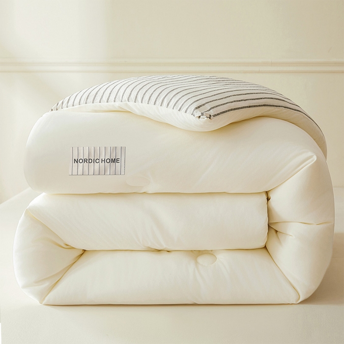 91家纺网 家纺一手货源 找家纺 荔禾家居 2024新款A类素色条纹双拼大豆被子被芯 条纹-珍珠白