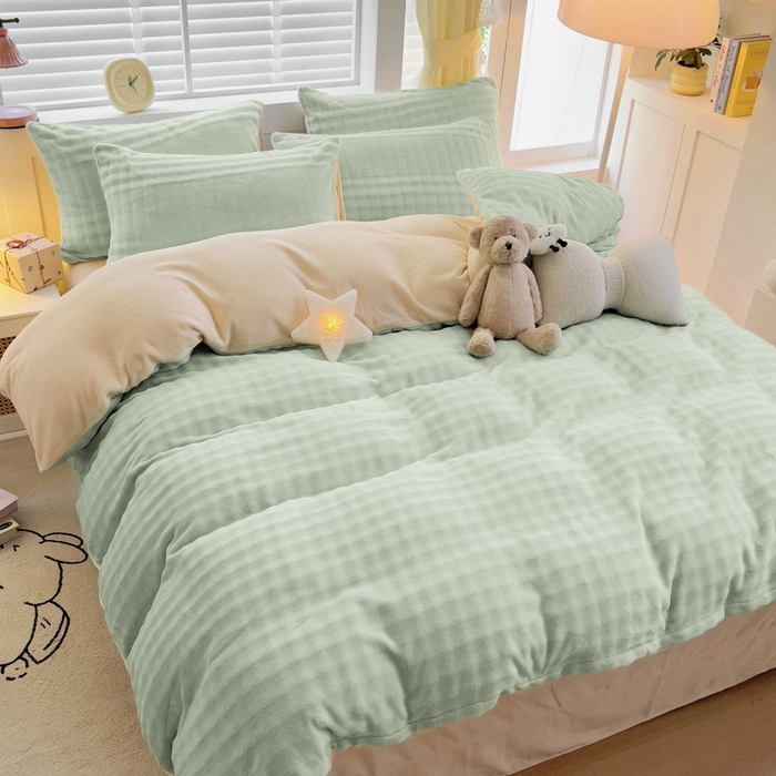 91家纺网 家纺一手货源 找家纺 琪琪阁家纺 2024新款牛奶绒泡泡绒单被套 抹茶绿