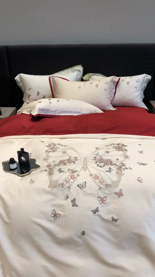 91家纺网 家纺一手货源 找家纺 （总）黑白森林 2024新款50X50S刺绣系列四件套-薇尔花园