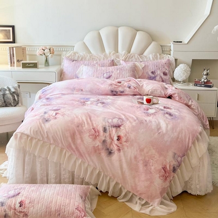 91家纺网 家纺一手货源 找家纺 2025新款法式油画风田园花卉长绒磨毛棉床裙四件套 花之谷-紫