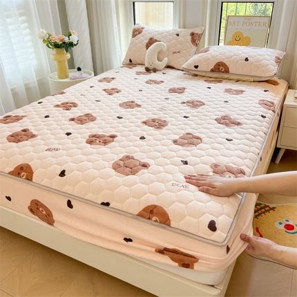 91家纺网 家纺一手货源 找家纺 （总）伊人坊 2024新款牛奶绒印花大豆夹棉床笠