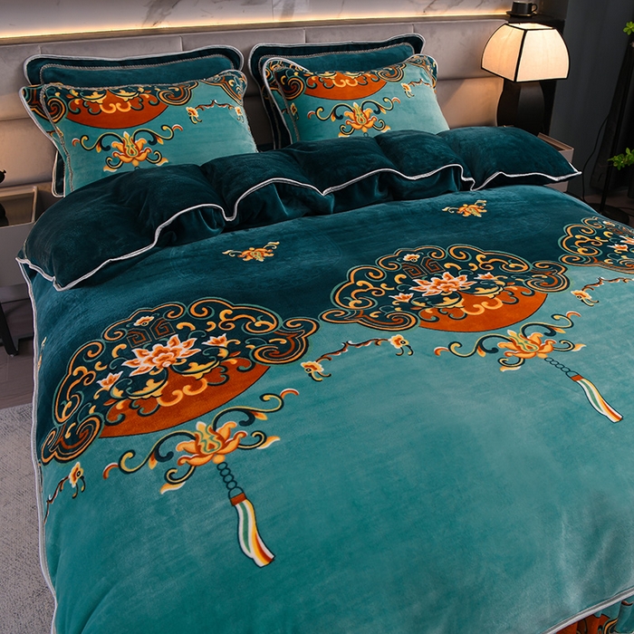 91家纺网 家纺一手货源 找家纺 曼尼家纺2025高克重直播印花床裙款法莱绒金貂珊瑚绒牛奶绒四件套 穿越浪漫