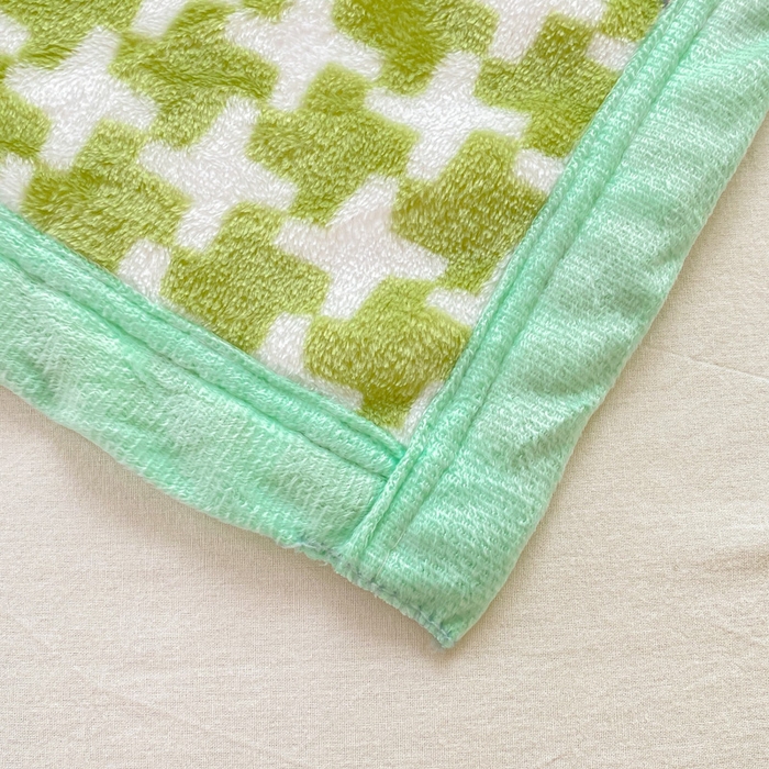 91家纺网 家纺一手货源 找家纺 楠沐家纺 2025新款双面牛奶绒多功能印花毛毯 绿色心情