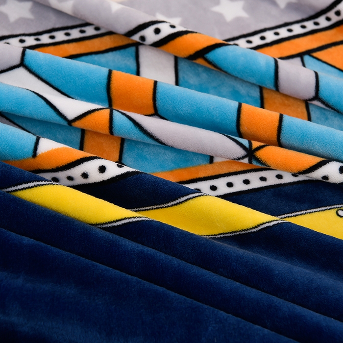 91家纺网 家纺一手货源 找家纺 曼尼家纺2025高克重直播印花床裙款法莱绒金貂珊瑚绒牛奶绒四件套 迷情方格