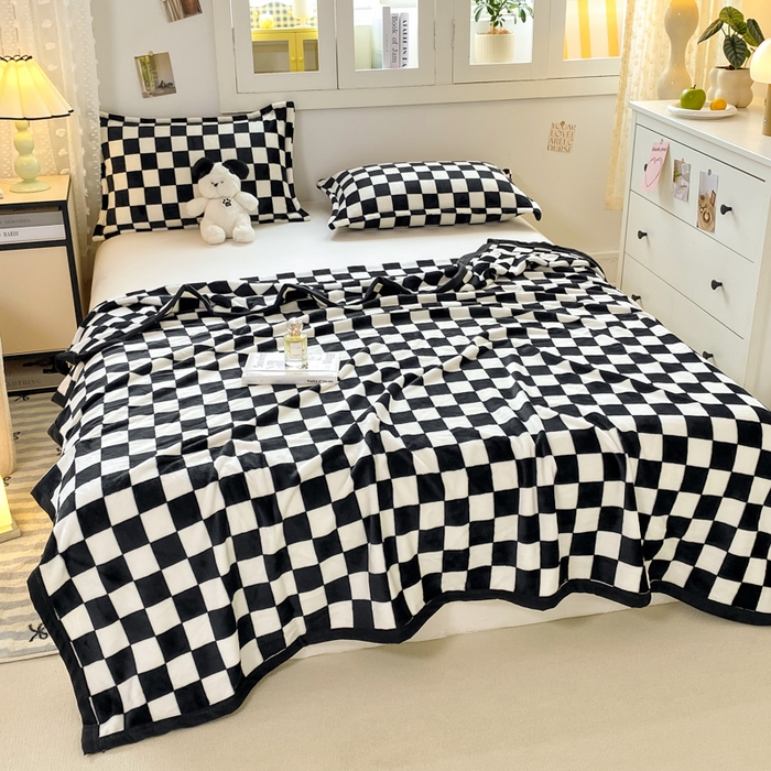 91家纺网 家纺一手货源 找家纺 楠沐家纺 2025新款双面牛奶绒多功能印花毛毯 棋盘格