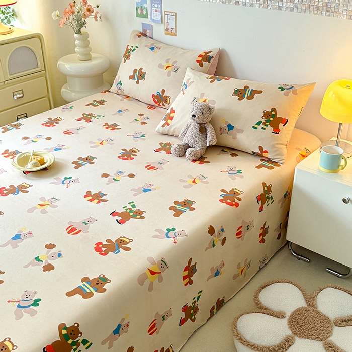 91家纺网 家纺一手货源 找家纺 妖妖家纺 2024新款超柔软糯水洗云朵棉印花单床单 滑板小熊