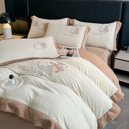 91家纺网 家纺一手货源 找家纺 （总）KA家纺 2025新款绣花牛奶绒四件套-玫瑰庄园系列