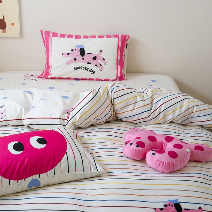 91家纺网 家纺一手货源 找家纺 窝米2024毛巾绣x数码 13370全棉撞色卡通系列四件套 蓝心狗