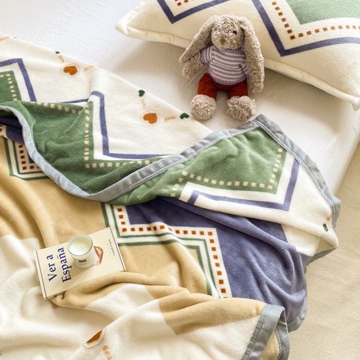 91家纺网 家纺一手货源 找家纺 楠沐家纺 2025新款双面牛奶绒多功能印花毛毯 波浪爱心