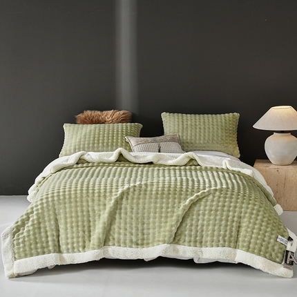 91家纺网 家纺一手货源 找家纺 网客家纺 2024新款雕花绒泡泡绒羊羔绒毛毯 苹果绿