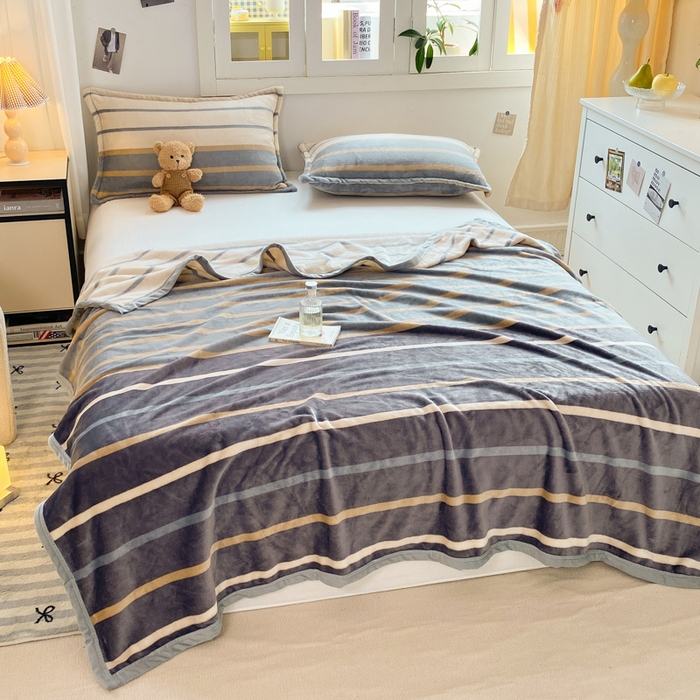 91家纺网 家纺一手货源 找家纺 楠沐家纺 2025新款双面牛奶绒多功能印花毛毯 简约都市