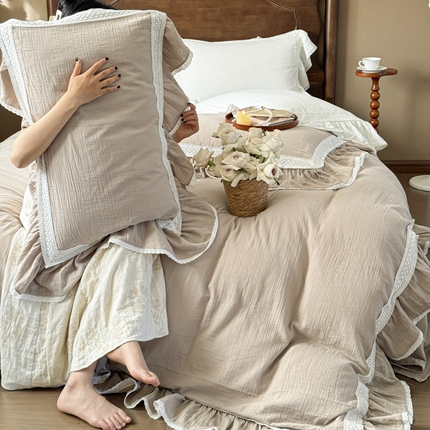 （总）玛奇朵 2024新款皱皱纱法式慵懒风奶芙蕾丝系列四件套