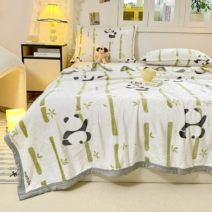 91家纺网 家纺一手货源 找家纺 楠沐家纺 2025新款双面牛奶绒多功能印花毛毯 竹叶熊猫