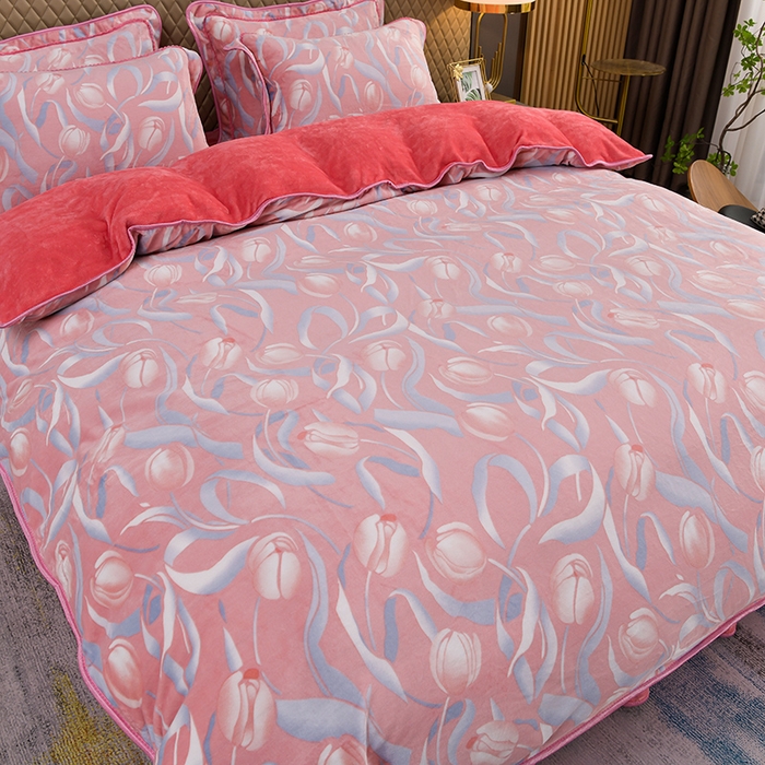 91家纺网 家纺一手货源 找家纺 曼尼家纺2025高克重直播印花床裙款法莱绒金貂珊瑚绒牛奶绒四件套 郁金香