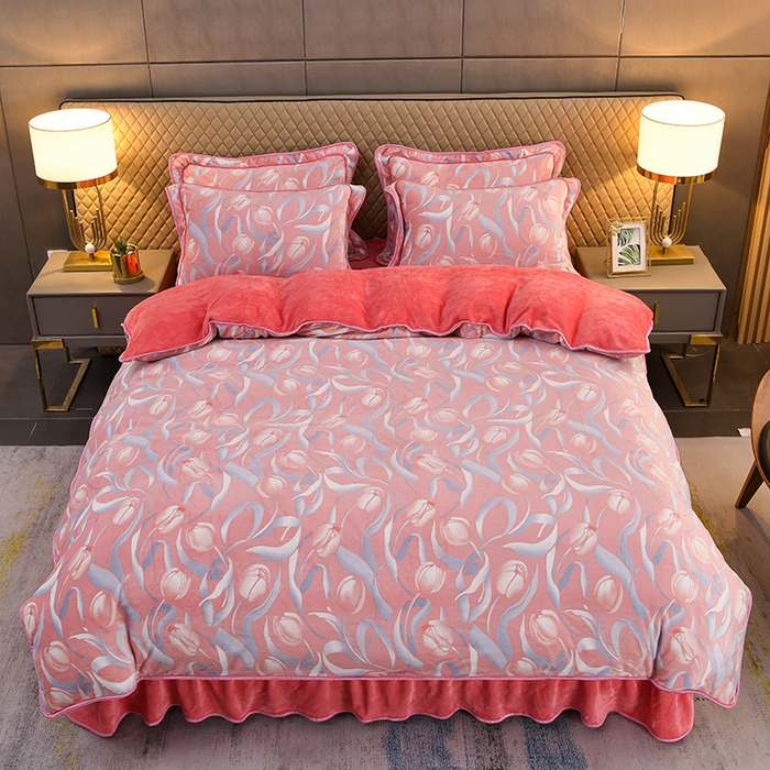 91家纺网 家纺一手货源 找家纺 曼尼家纺2025高克重直播印花床裙款法莱绒金貂珊瑚绒牛奶绒四件套 郁金香