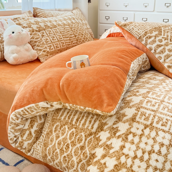 91家纺网 家纺一手货源 找家纺 绘萱家居 2025新款高克重印花牛奶绒四件套 布兰卡