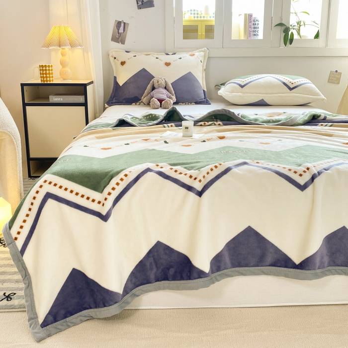 91家纺网 家纺一手货源 找家纺 楠沐家纺 2025新款双面牛奶绒多功能印花毛毯 波浪爱心