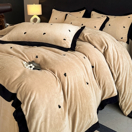 米彩家纺 2024新款A类轻奢风牛奶绒绣花四件套-爱心蝴蝶结系列 爱心-浅香槟