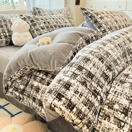 91家纺网 家纺一手货源 找家纺 （总）绘萱家居 2025新款高克重印花牛奶绒四件套