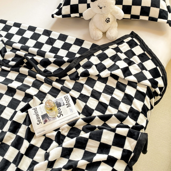 91家纺网 家纺一手货源 找家纺 楠沐家纺 2025新款双面牛奶绒多功能印花毛毯 棋盘格