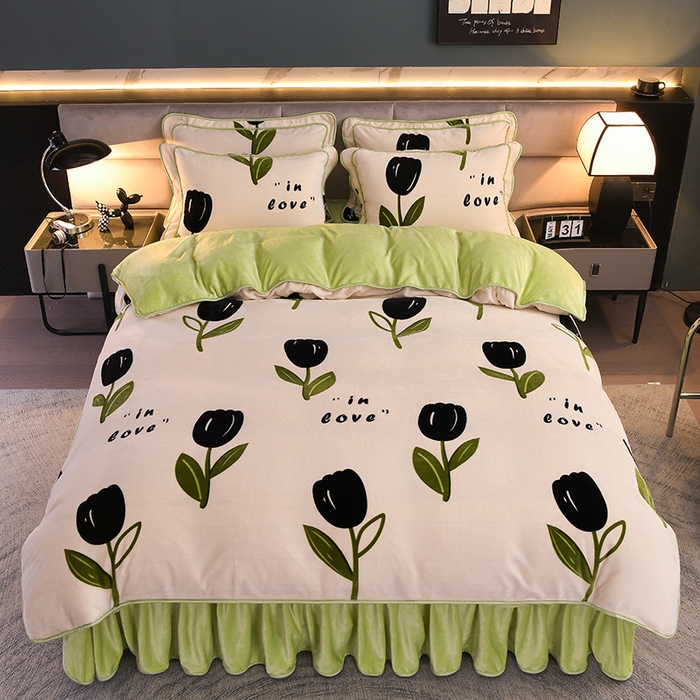 91家纺网 家纺一手货源 找家纺 曼尼家纺2025高克重直播印花床裙款法莱绒金貂珊瑚绒牛奶绒四件套 清新怡人