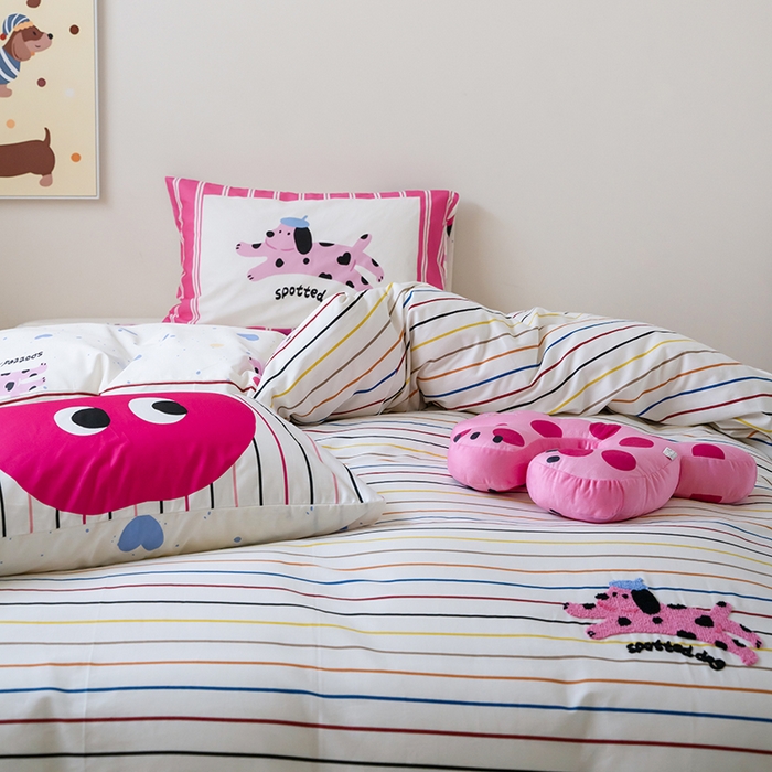 91家纺网 家纺一手货源 找家纺 窝米2024毛巾绣x数码 13370全棉撞色卡通系列四件套 蓝心狗