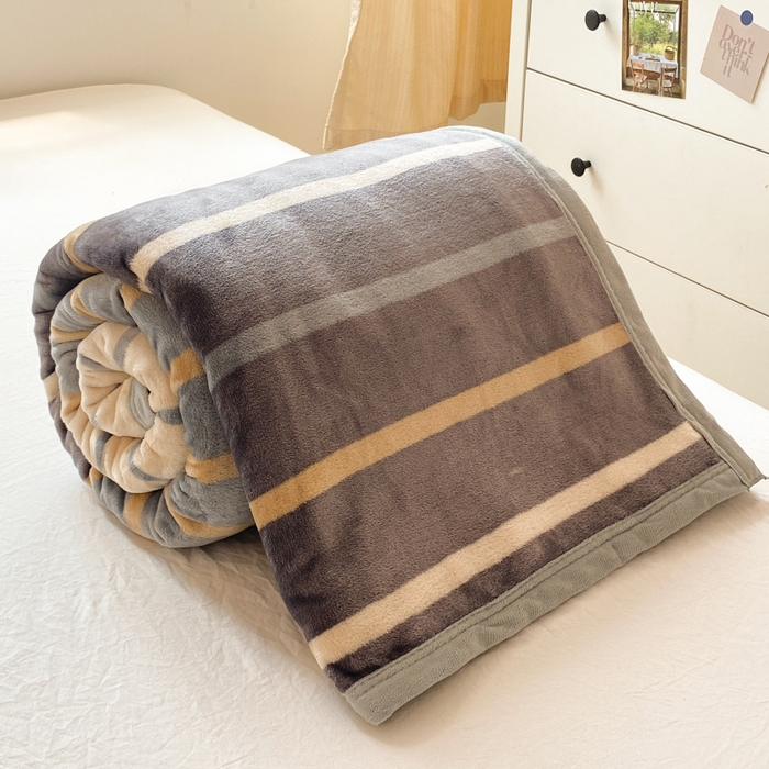 91家纺网 家纺一手货源 找家纺 楠沐家纺 2025新款双面牛奶绒多功能印花毛毯 简约都市