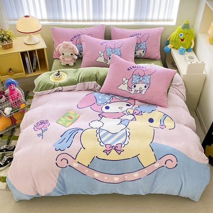 91家纺网 家纺一手货源 找家纺 米帛家纺 2024新款正版授权大版三丽鸥牛奶绒四件套 木马美乐蒂