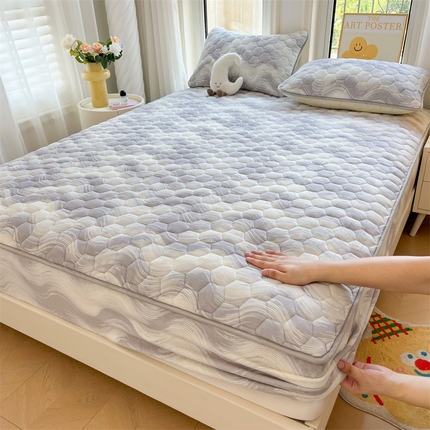 伊人坊 2024新款牛奶绒印花大豆夹棉床笠 新潮海浪