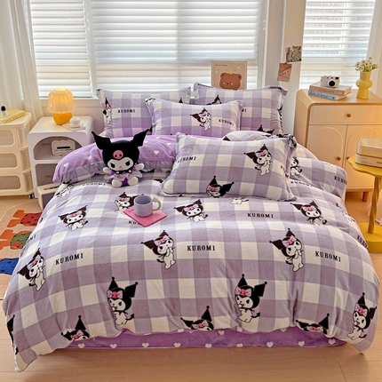 91家纺网 家纺一手货源 找家纺 KT猫直营店 2024新款三丽鸥库洛米牛奶绒四件套 格子库洛米