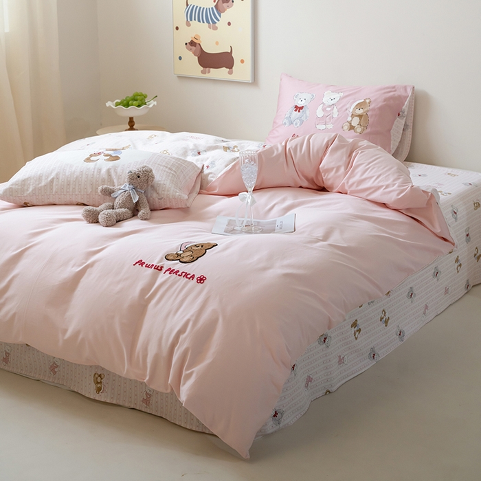 91家纺网 家纺一手货源 找家纺 窝米2024毛巾绣x数码 13370全棉撞色卡通系列四件套 小熊乖宝